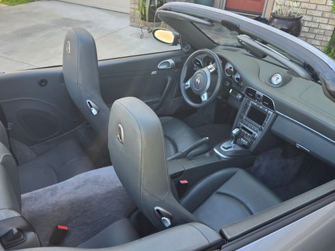 Used 2006 Porsche 911 Carrera S image 4