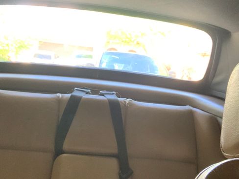 Used 1996 BMW 318i Convertible image 12