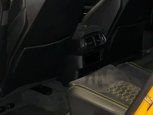 Used 2019 Lamborghini Urus image 10