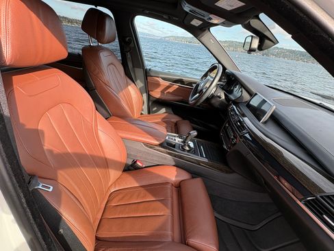 Used 2015 BMW X5 xDrive50i image 11