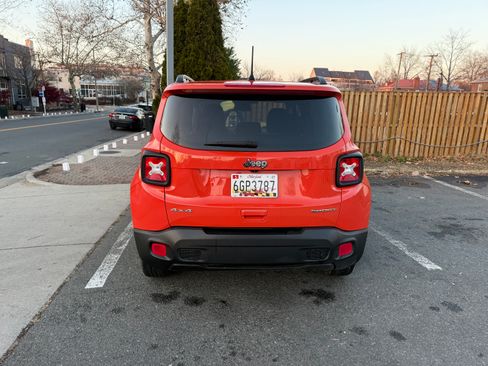 Used 2018 Jeep Renegade Sport w/ Power & Air Group image 9