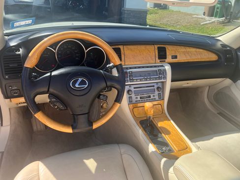 Used 2003 Lexus SC 430 Convertible image 6