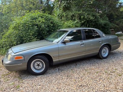 Used 1999 Ford Crown Victoria
