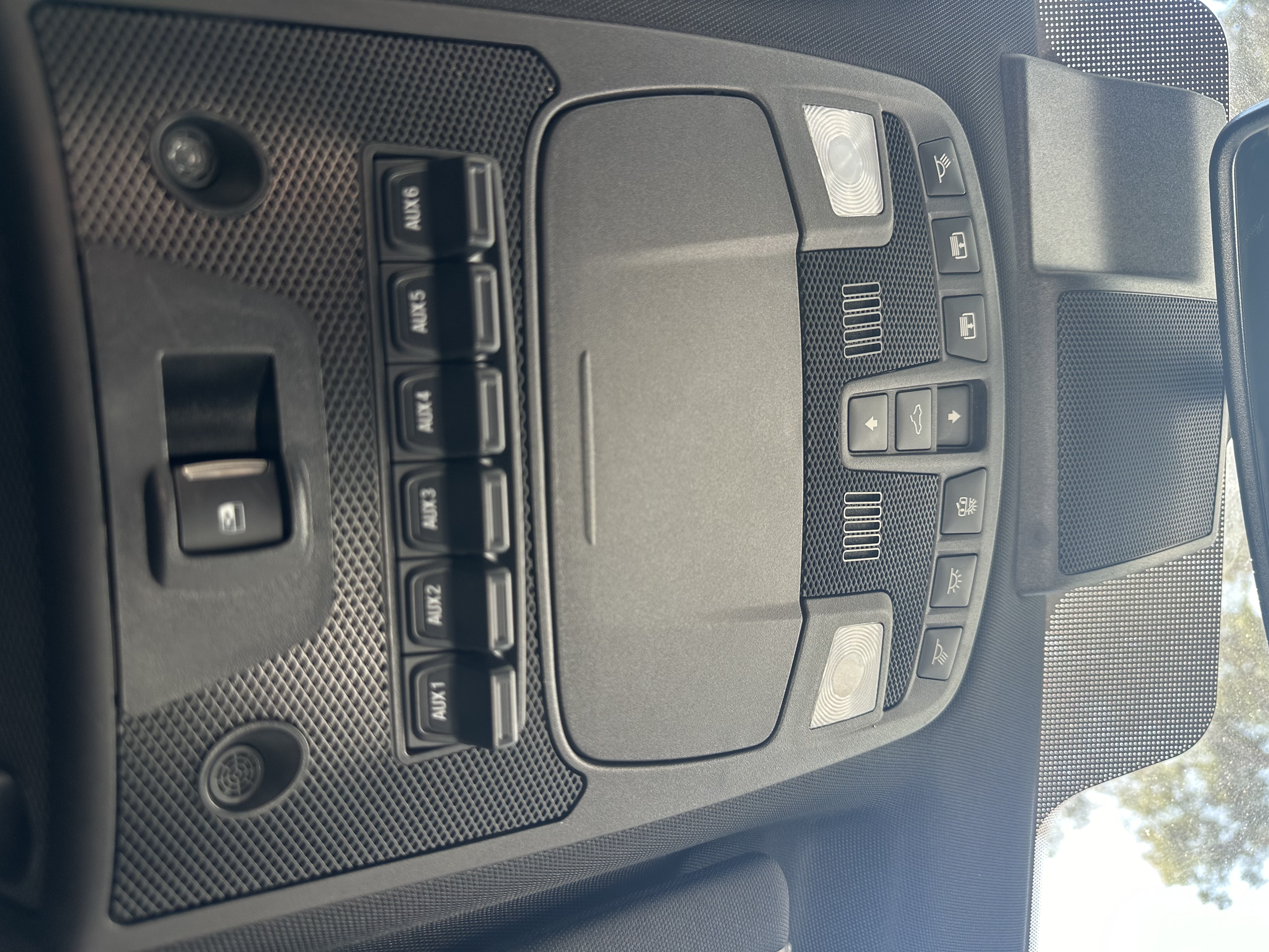 Used 2019 Ford F150 Raptor w/ Equipment Group 802A Luxury AWD/4WD image 6