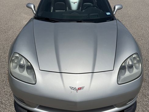 Used 2006 Chevrolet Corvette Convertible w/ Preferred Equipment Group RWD image 10