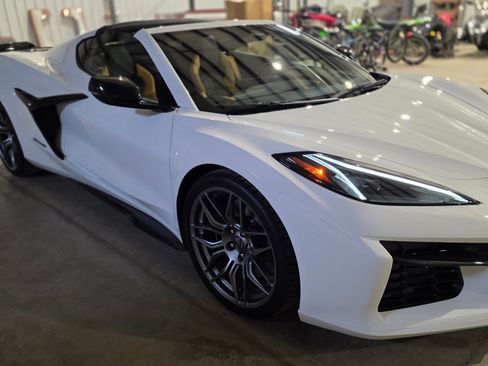 Used 2025 Chevrolet Corvette Z06 w/ Stealth Interior Trim Package image 1