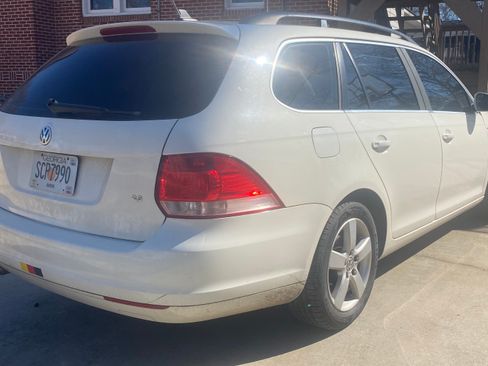 Used 2009 Volkswagen Jetta SE image 4