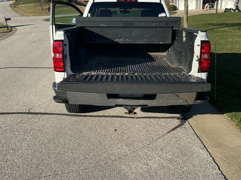 Used 2018 Chevrolet Silverado 1500 LT image 10