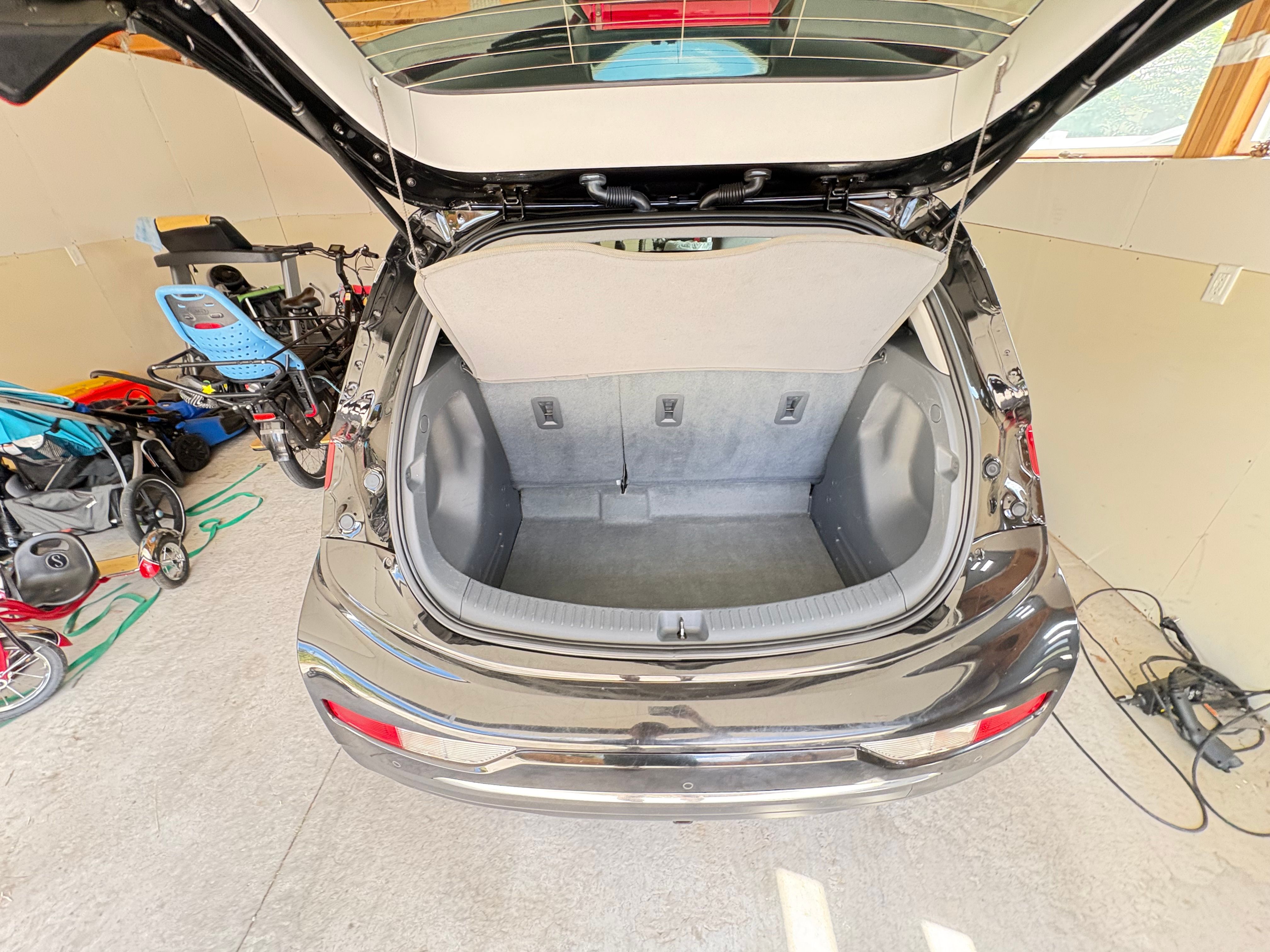 Used 2017 Chevrolet Bolt LT FWD image 24