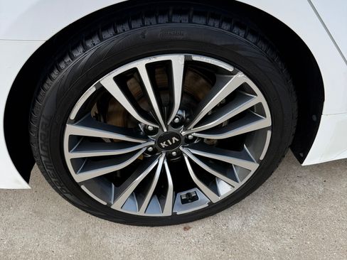 Used 2019 Kia Stinger Sedan 4D w/ Sun & Sound Package image 17