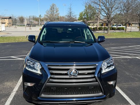 Used 2019 Lexus GX 460 Premium image 2