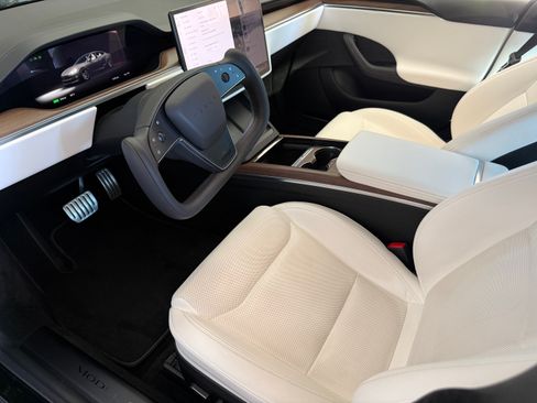 Used 2022 Tesla Model S Standard Range image 13