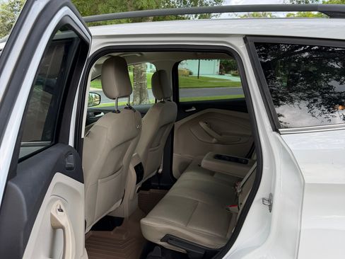 Used 2018 Ford Escape SE FWD image 13