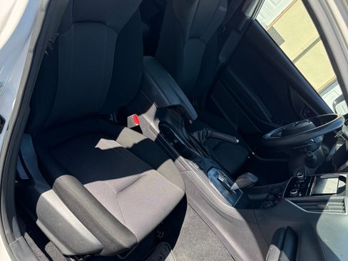 Used 2017 Subaru Impreza 2.0i Premium image 25