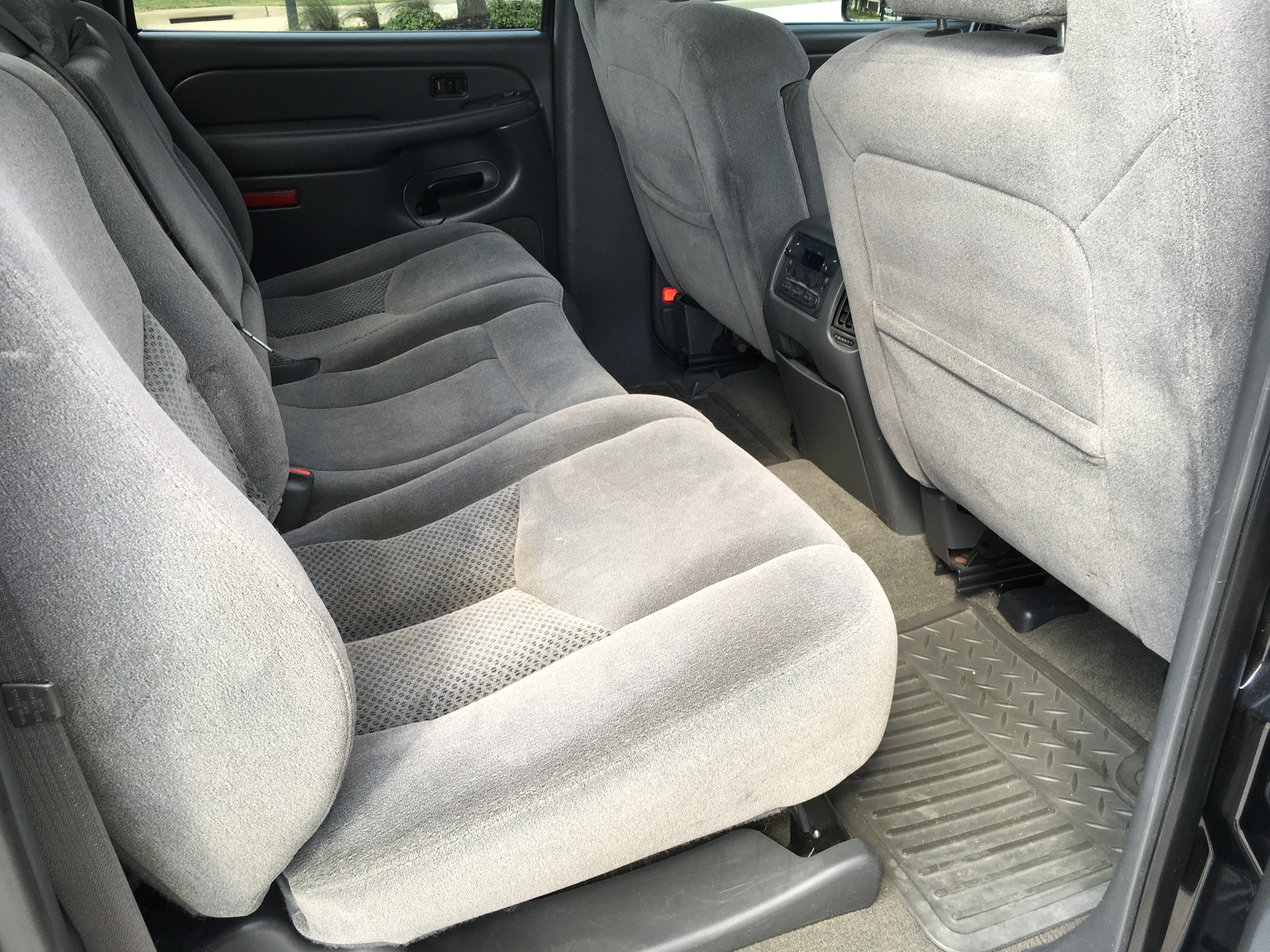 Used 2006 Chevrolet Silverado 2500 LT w/ Heavy-Duty Power Package RWD image 14