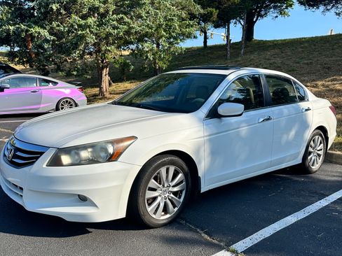 Used 2011 Honda Accord EX-L image 4