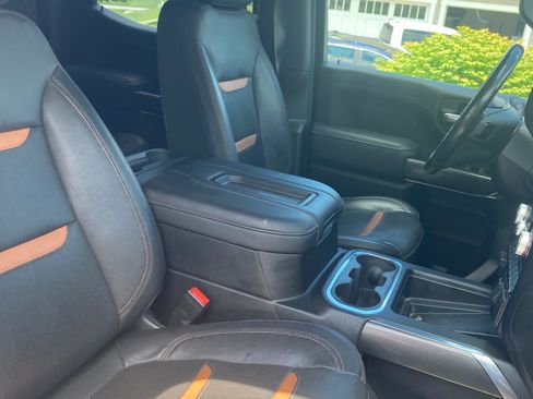 Used 2021 GMC Sierra 1500 AT4 w/ AT4 Premium Package AWD/4WD image 5