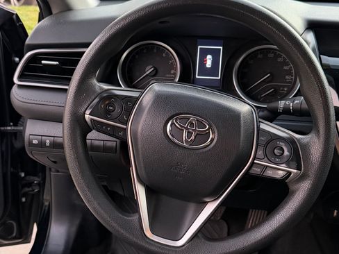 Used 2022 Toyota Camry LE image 14