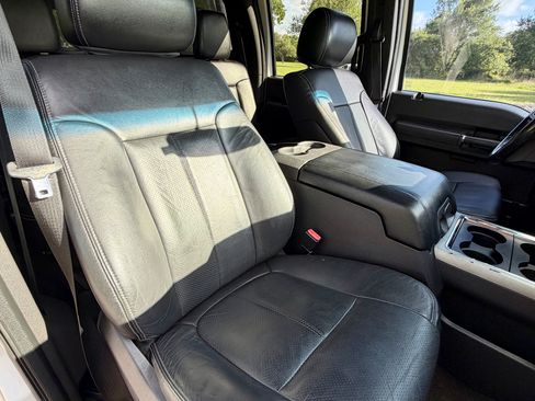 Used 2013 Ford F250 Lariat w/ Lariat Ultimate Pkg AWD/4WD image 17