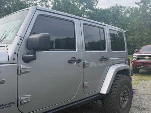 Used 2016 Jeep Wrangler Unlimited Sahara AWD/4WD image 2