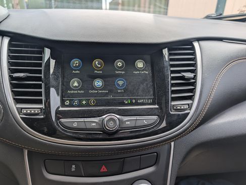 Used 2019 Chevrolet Trax LT w/ LT Convenience Package image 5