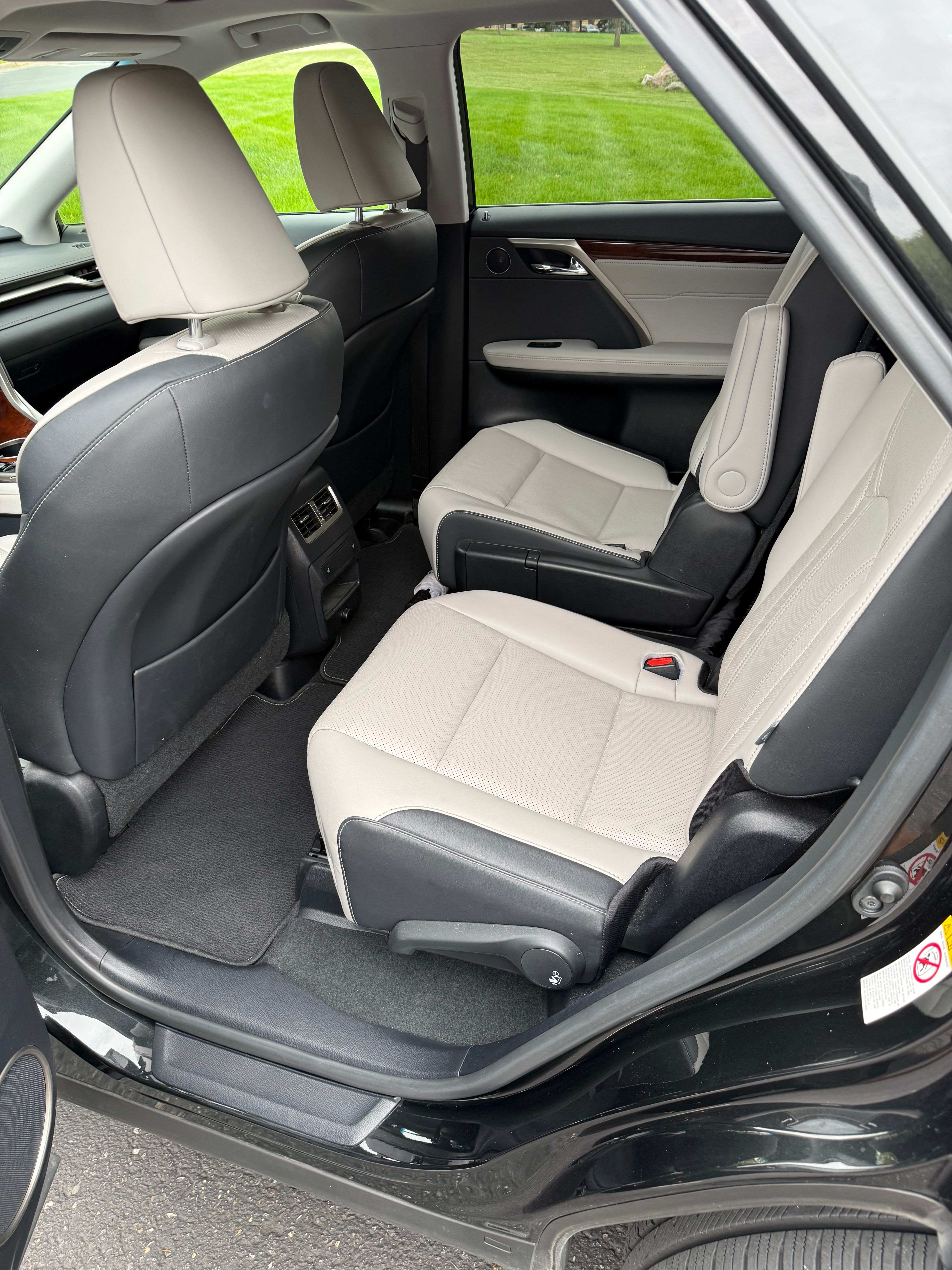 Used 2018 Lexus RX 350L AWD w/ Premium Package image 11