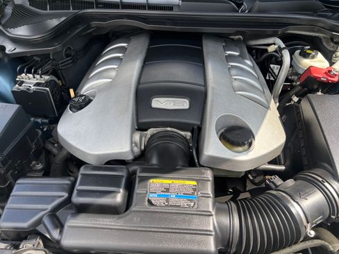 Used 2009 Pontiac G8 GT w/ Premium Package RWD image 10