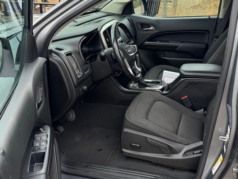 Used 2022 GMC Canyon Elevation RWD image 2