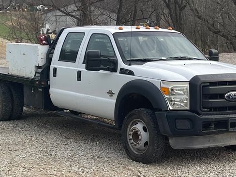 Used 2014 Ford F550 2WD Crew Cab Super Duty image 4