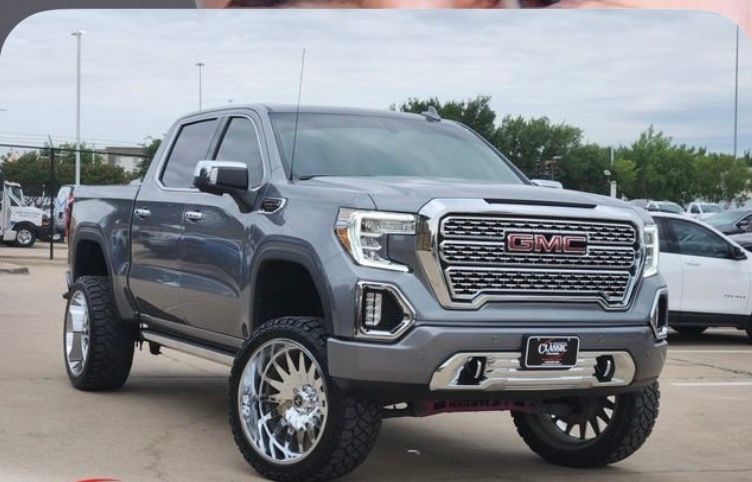 Used 2022 GMC Sierra 1500 Denali w/ Denali Premium Package AWD/4WD image 1