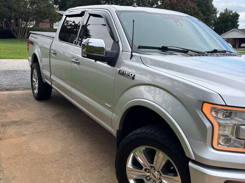 Used 2016 Ford F150 Platinum w/ Equipment Group 701A Luxury AWD/4WD image 11