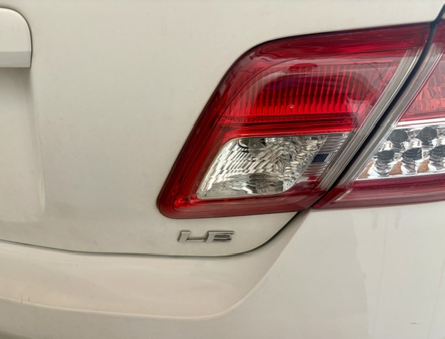 Used 2010 Toyota Camry LE FWD image 9