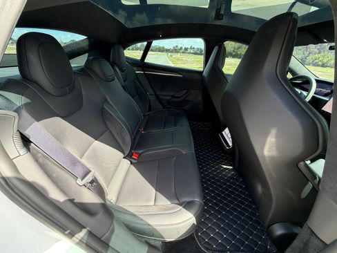 Used 2024 Tesla Model S Plaid image 23