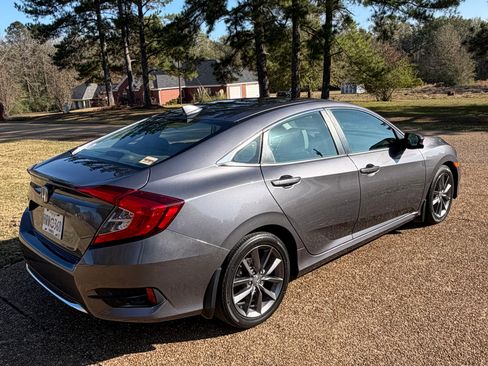 Used 2020 Honda Civic EX-L image 2