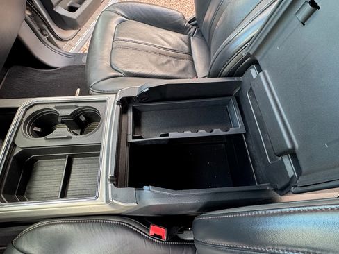 Used 2022 Ford F350 Platinum image 13