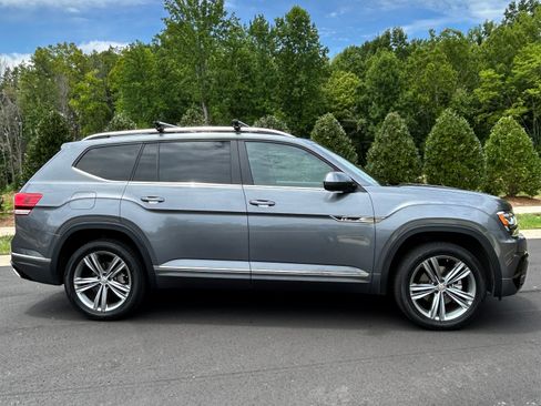 Used 2019 Volkswagen Atlas SEL R-Line AWD/4WD image 9