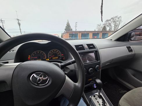 Used 2010 Toyota Corolla LE image 13