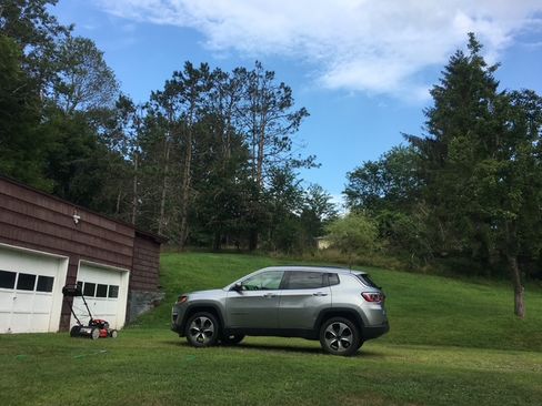 Used 2017 Jeep Compass Latitude w/ Popular Equipment Group image 6