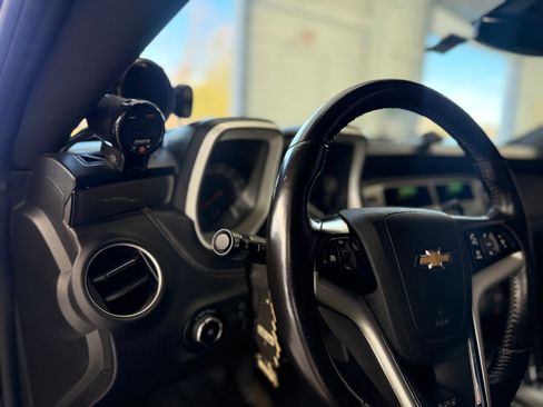 Used 2014 Chevrolet Camaro SS image 16