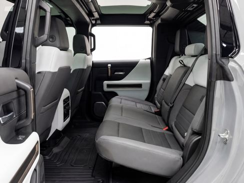 Used 2024 GMC Hummer EV 2X AWD/4WD image 8
