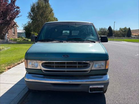 Used 1998 Ford E-350 and Econoline 350 Club Wagon RWD image 4