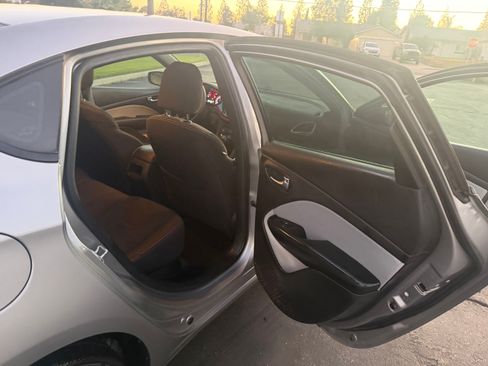 Used 2015 Dodge Dart SXT w/ Sun/Sound Group FWD image 9