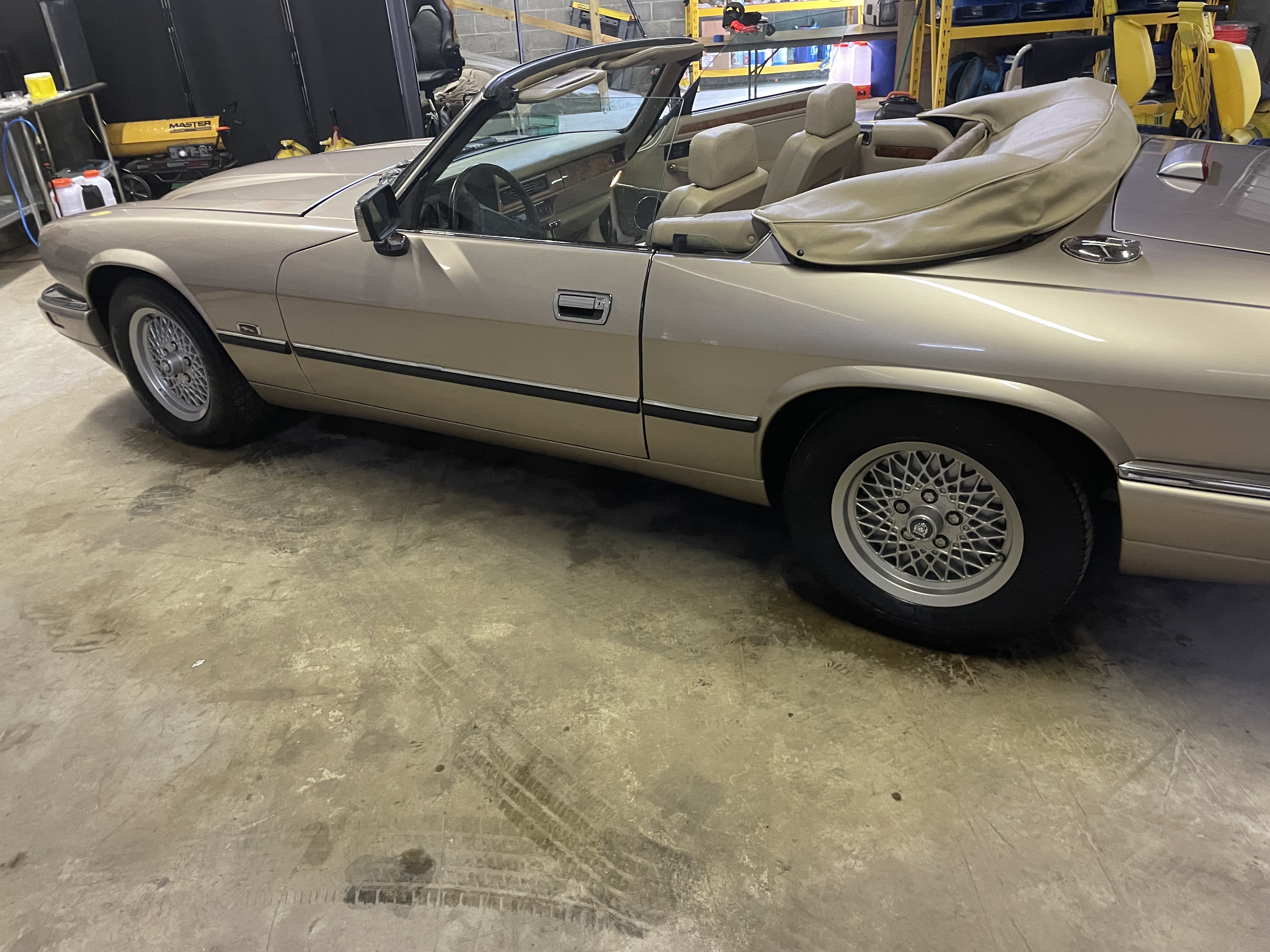 Used 1994 Jaguar XJS 4.0 Convertible RWD image 8