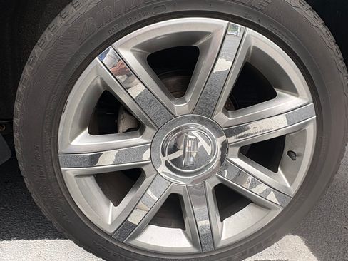 Used 2020 Cadillac Escalade Luxury AWD/4WD image 19