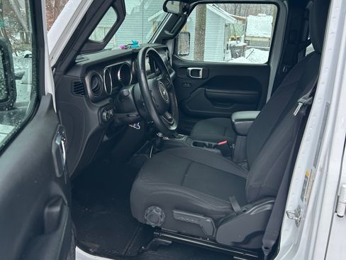 Used 2022 Jeep Wrangler Unlimited Sport image 8