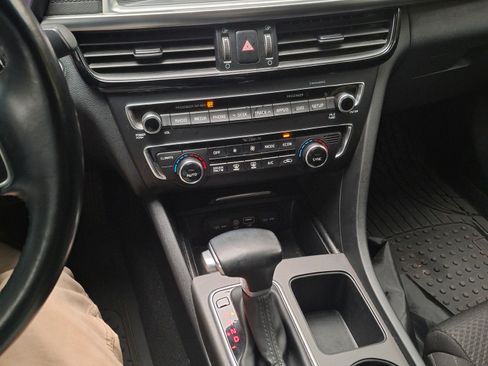 Used 2018 Kia Optima Premium image 8