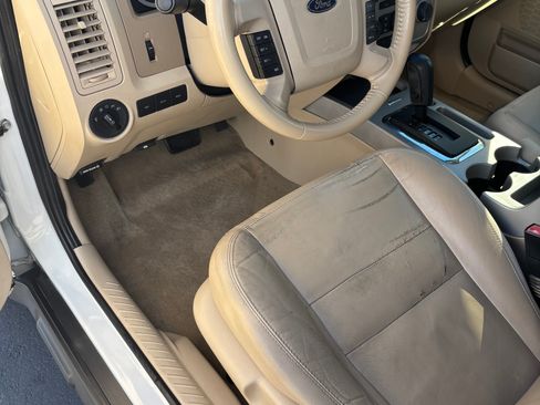 Used 2012 Ford Escape XLT image 8