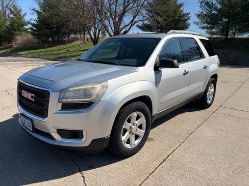 Used 2014 GMC Acadia SLE image 1