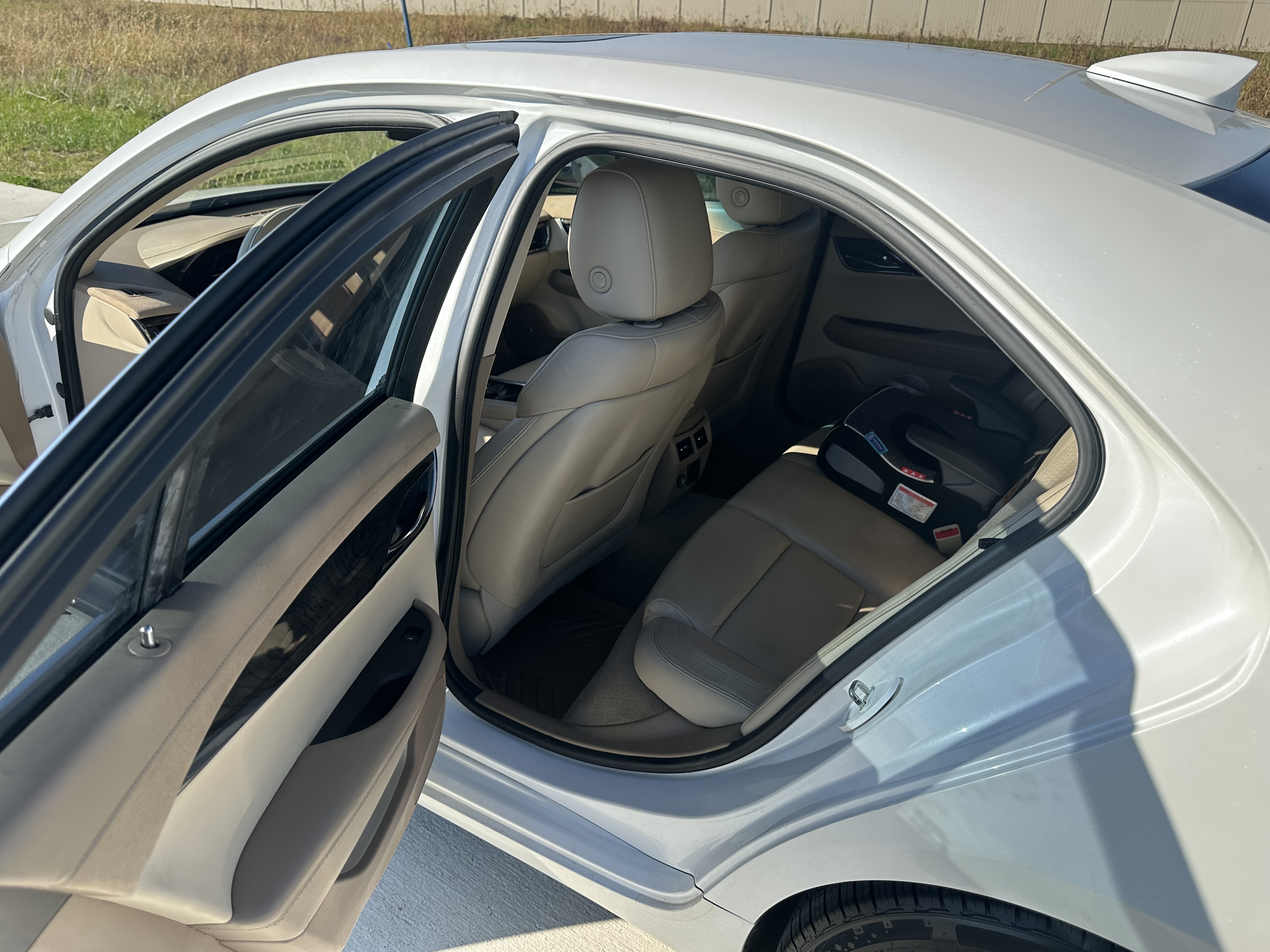Used 2015 Cadillac ATS Luxury w/ Sun And Sound Package AWD/4WD image 6