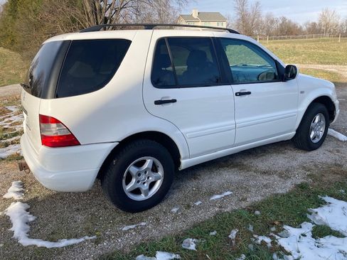 Used 2000 Mercedes-Benz ML 320 4MATIC image 8